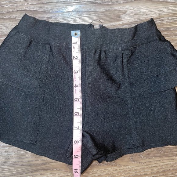 Forever 21 Shorts sz  S but fits like XS - Picture 4 of 4